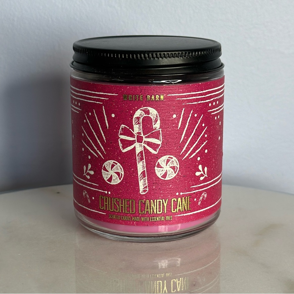 Bath and Body Works White Barn Single Wick Jar Candle Crushed Candy Cane